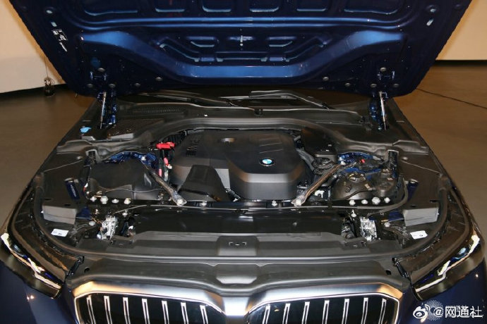 宝马5系530lixdrive版车型正式上市