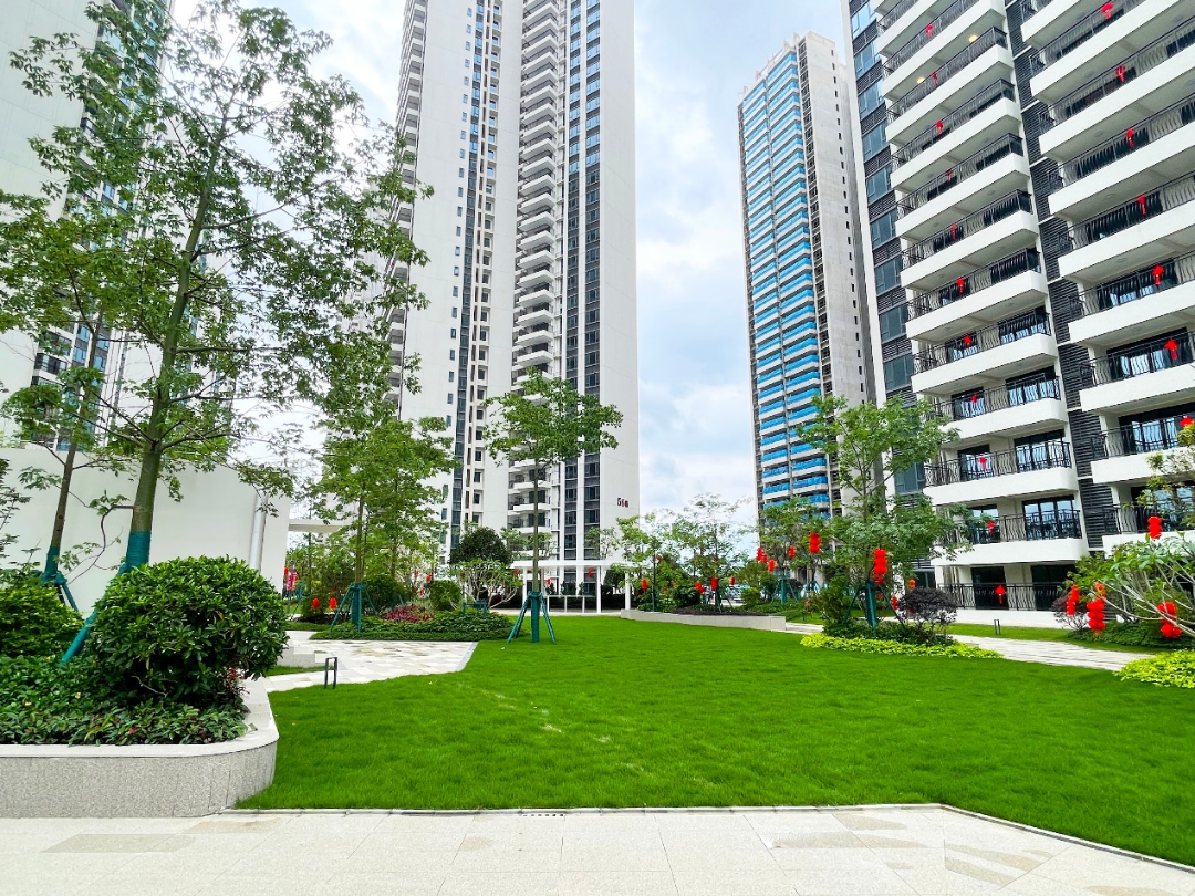 崇左碧桂园·公园上城项目实景图崇左碧桂园·公园上城位于崇左市城南
