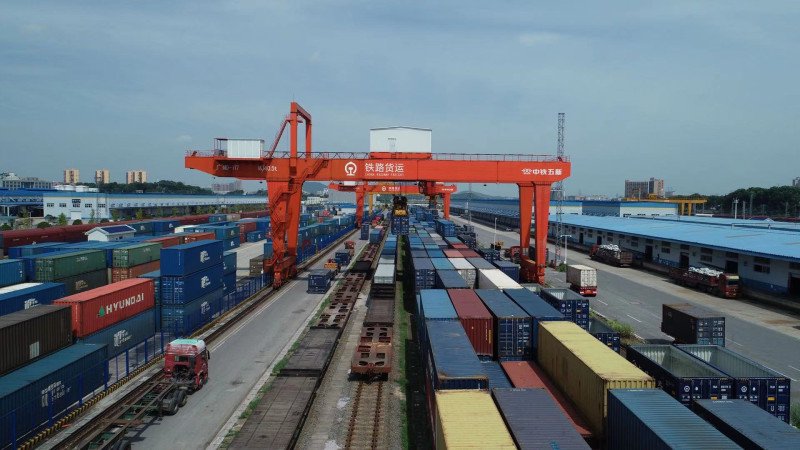 全国铁路货物列车运行图"上新" 广铁为粤湘琼力争推出更多特色班列