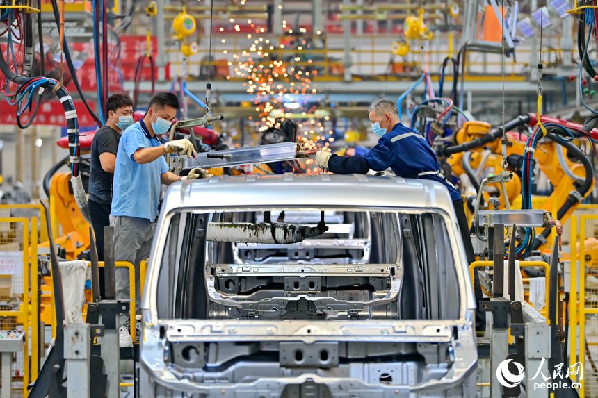 江西赣州经开区:新能源汽车产销两旺