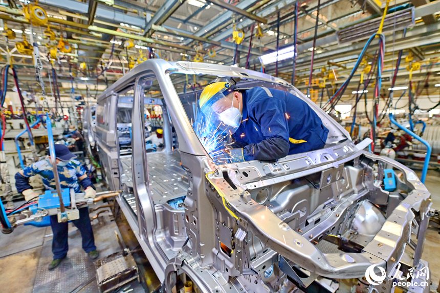 江西赣州经开区:新能源汽车产销两旺