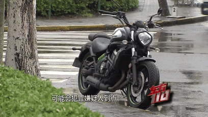 15岁少年盗走两辆共30万元摩托 暴力撬门偷钱|暴力|车行|少年_新浪