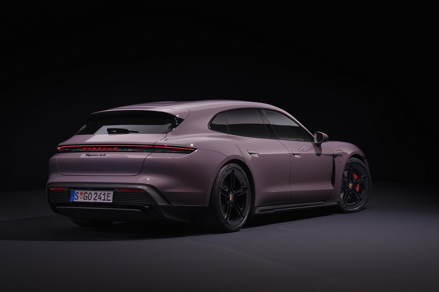 新款保时捷taycan开启预售售价1008万元起