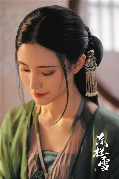 快手微短剧创作者圻夏夏,图为其主演的《东栏雪》剧照.