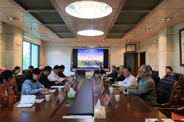 并在湖南人文科技学院召开了专利转化运用座谈会,听取娄底市知识产权
