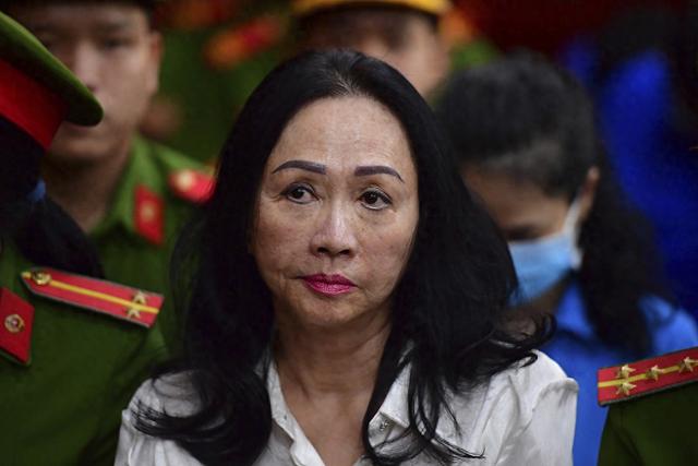 犯贪污罪,贿赂罪及被控涉嫌挪用近900亿元,越南女首富被判死刑