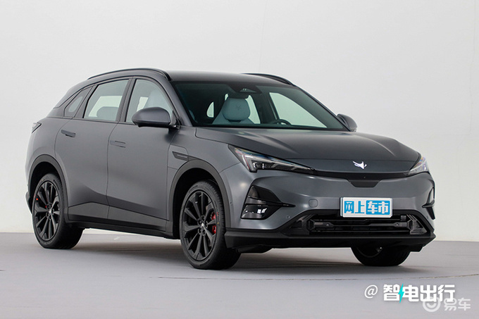 北汽极狐车开起来像宝马坐起来像奔驰华为合作车曝光