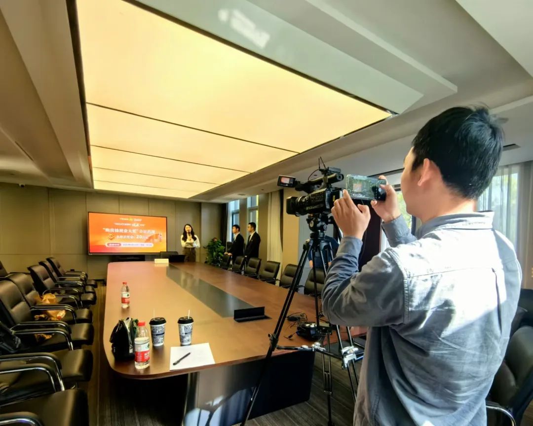 "购房抽现金大奖"活动公证抽奖直播现场"暖春行动"开展期间,鄞州,镇海