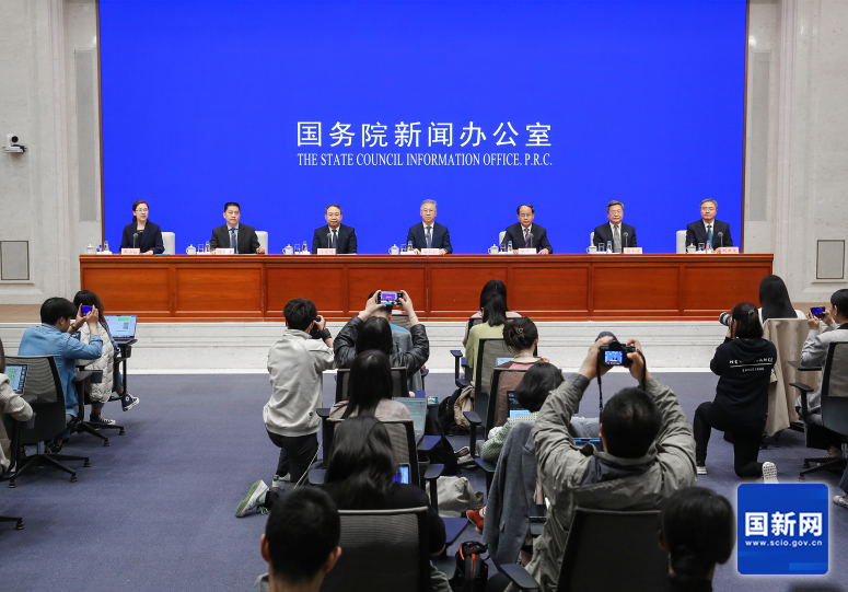 主任赵辰昕,工业和信息化部副部长单忠德,财政部经济建设司司长符金陵