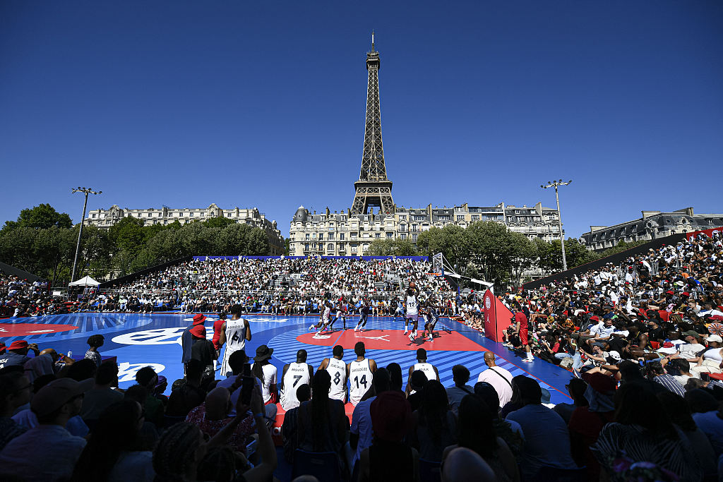 日韩在线播放资源新动向，三大平台同时更新内容，热门剧集同步推送，观众热议不断。