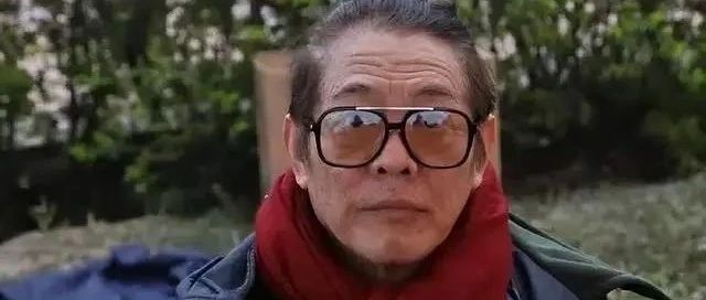 61岁李连杰近照曝光，满脸皱纹衰老至极，昔日巨星已面相大变|甄子丹|黄秋燕|武艺|利智|身体_新浪新闻