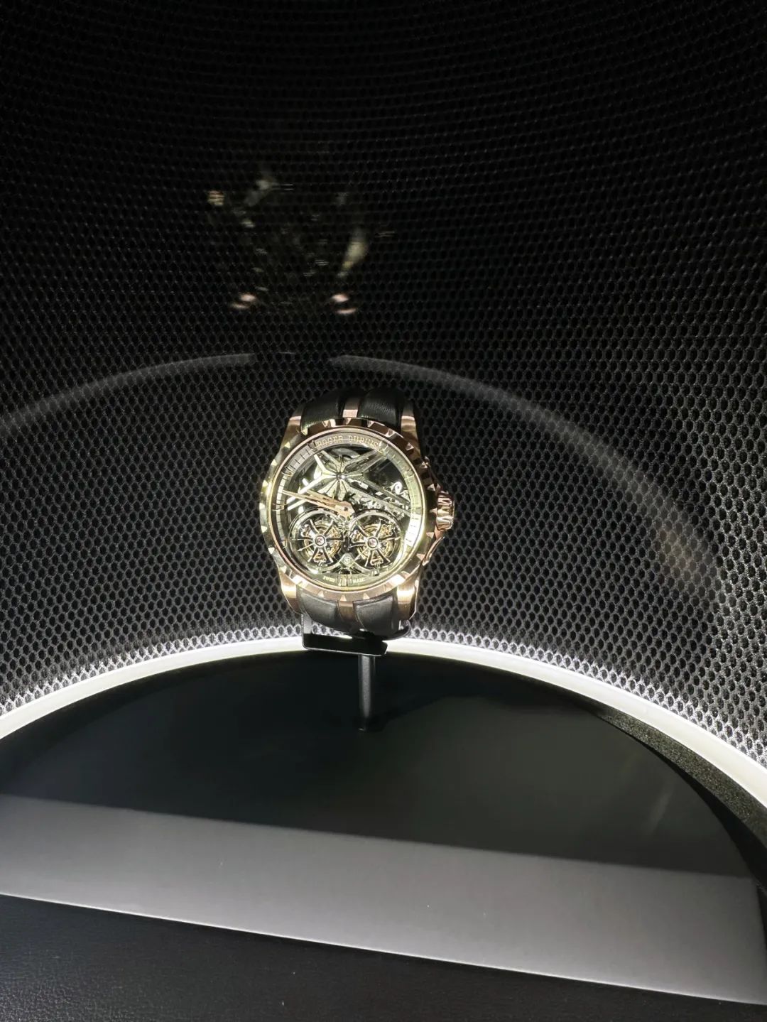 我在日内瓦表厂深度揭秘__财经头条