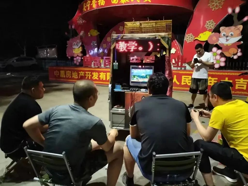 公司里的游戏地摊让我玩了上千小时的格斗游戏