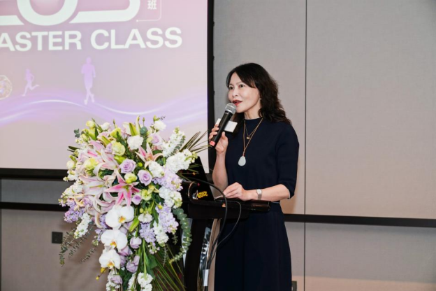 图12李雯教授总结发言治疗方面,本次会议重点讨论了靶向eos的生物制剂