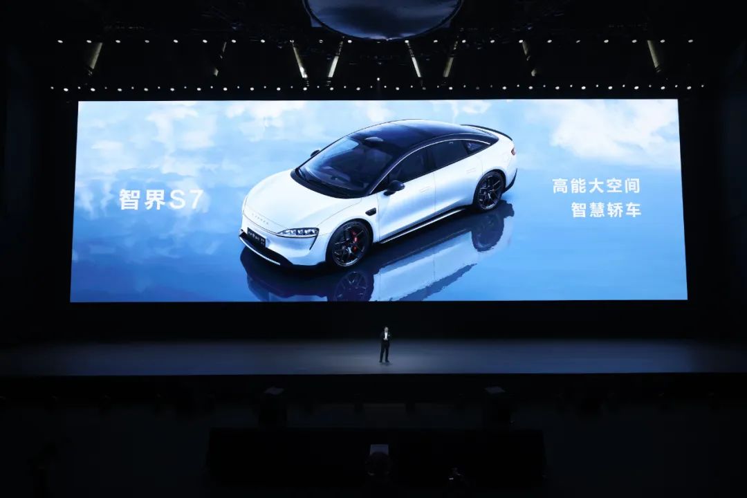 年初新能源汽车价格战呼声震天,刺刀见红,余波尚未平息;小米su7出道投