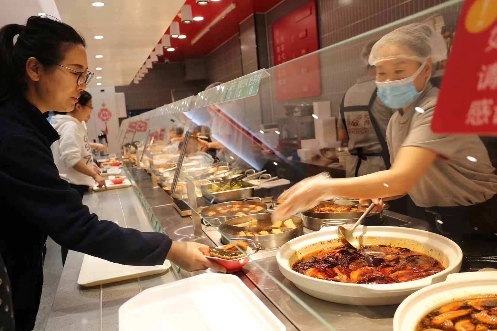 超意兴北京首店落户丰台让居民吃到自家厨房的味道