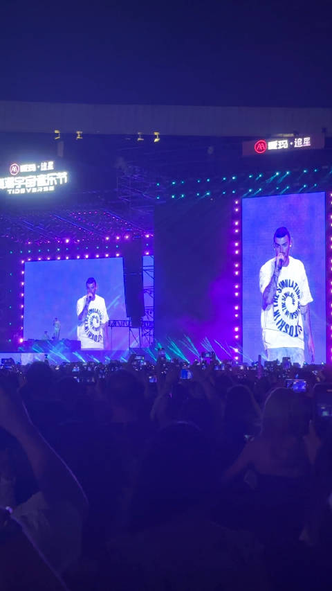 The Chainsmokers 烟鬼国内今年首场演出!终于现场听到Closer了!|The Chainsmokers|任重_新浪新闻