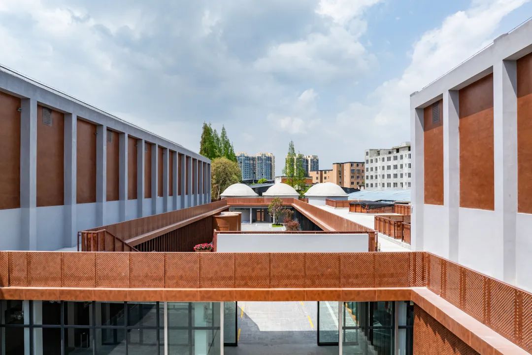 爆改成功成都50岁老粮仓变身智慧仓