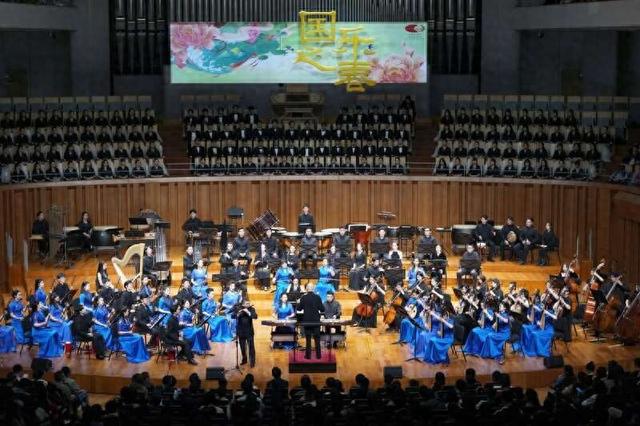 指挥家刘沙,携手二胡演奏家于红梅,琵琶演奏家章红艳,笛子演奏家戴亚