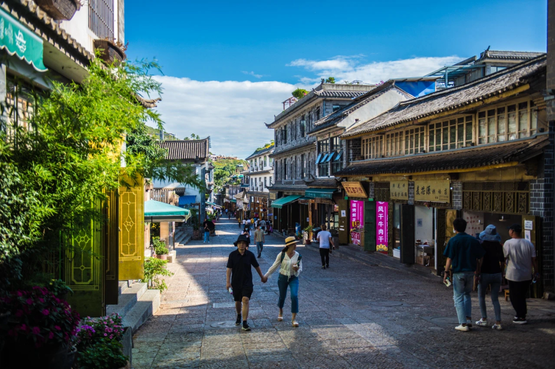 大理占据云南民宿预订量首位"五一"假期据了解,今年"五一"假期机票