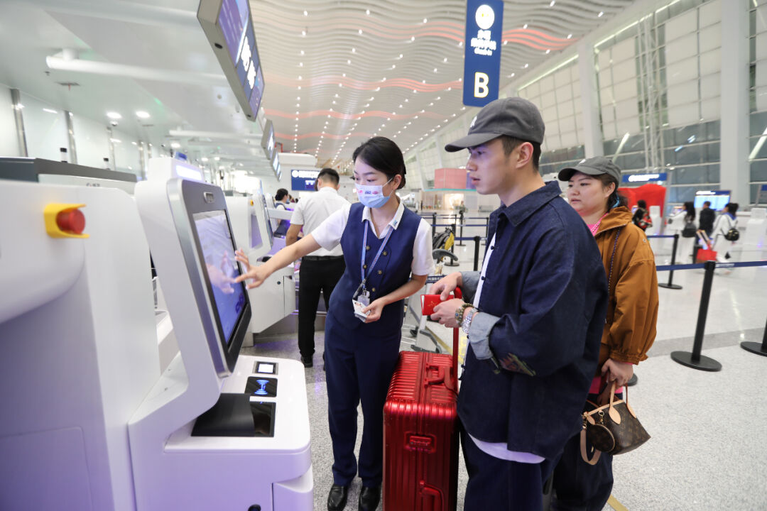 t2焕新,武汉天河机场双翼齐振乘风启航|武汉市_新浪财经_新浪网