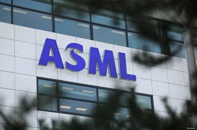 ASML发布2024年第一季度财报 | 净销售额53亿欧元，净利润为12亿欧元（图片来自Reuters）