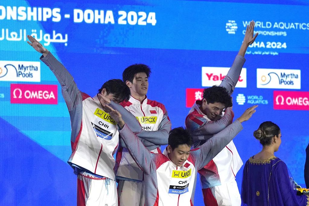中国队夺得世锦赛男子4×100米自由泳接力冠军。
