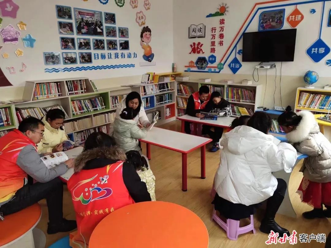 临泽县全力打造社区新时代文明实践站图书角。临泽县委宣传部供图
