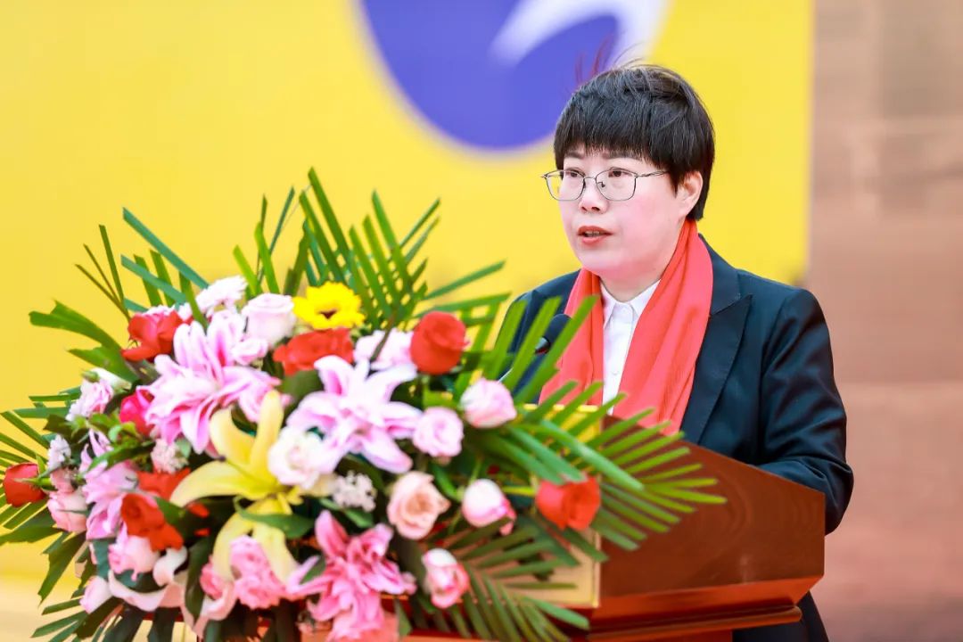 平泉市副市长宫晓玲