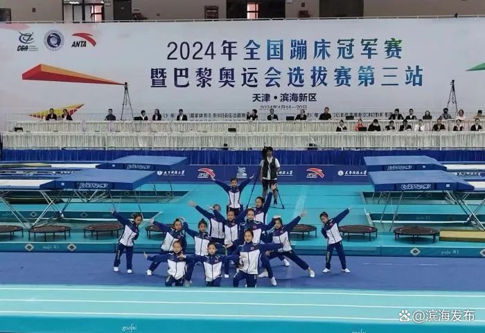奚梦瑶做高难度瑜伽大秀柔韧性身体纤细大长腿吸睛Bet365亚洲官方网站