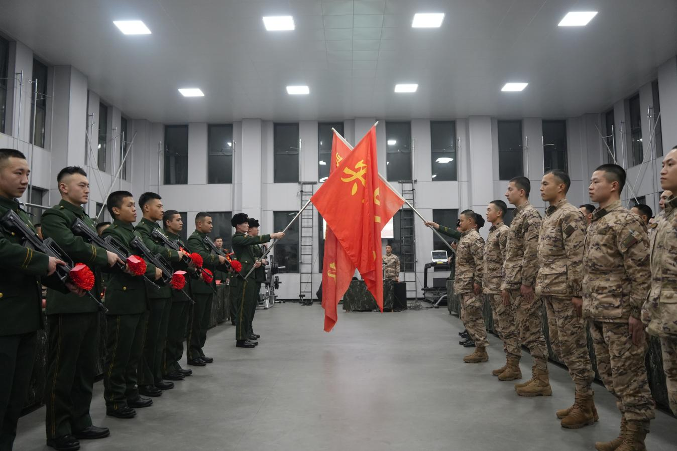 武警兵团总队:学习典型重铸荣光