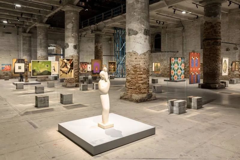 第60届威尼斯双年展军械库（ARSENALE）展览现场，威尼斯，2024，图片由威尼斯双年展提供