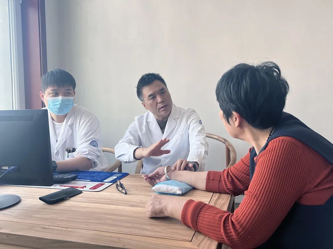 关于北京中医医院先生医生问诊(今天/挂号资讯)的信息