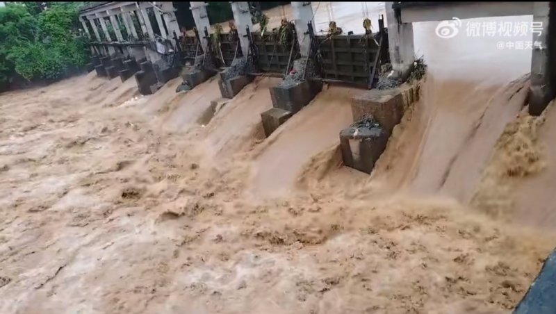 广东成为大暴雨核心区,河流发生洪水,国家防总增派人员物资支援