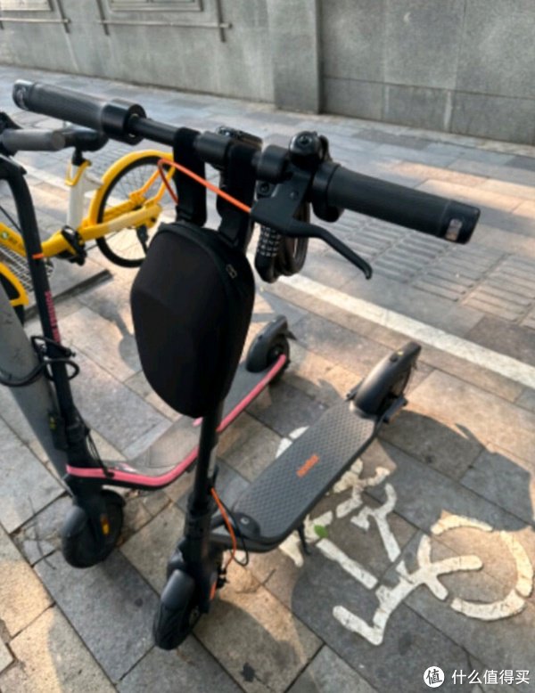 9号电动滑板车,轻松征服城市每一角落!