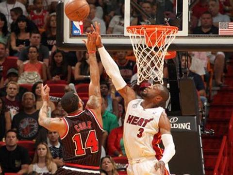 NBA历史后卫盖帽能力,谁最强?|后卫|乔丹|韦德_新浪新闻