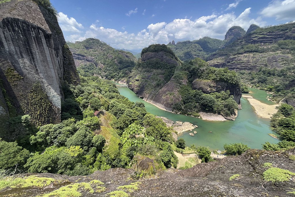 武夷山,大熊猫国家公园等近百个重点区域完成自然资源