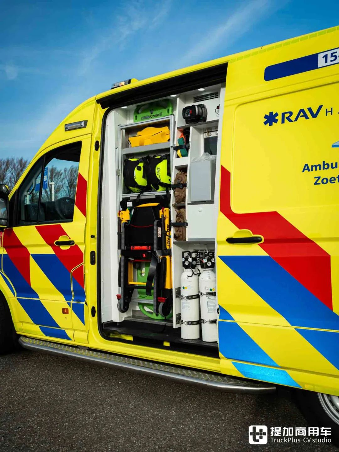 带你看一台曼恩tge救护车,这标轴高顶车型,真是太适合改装了