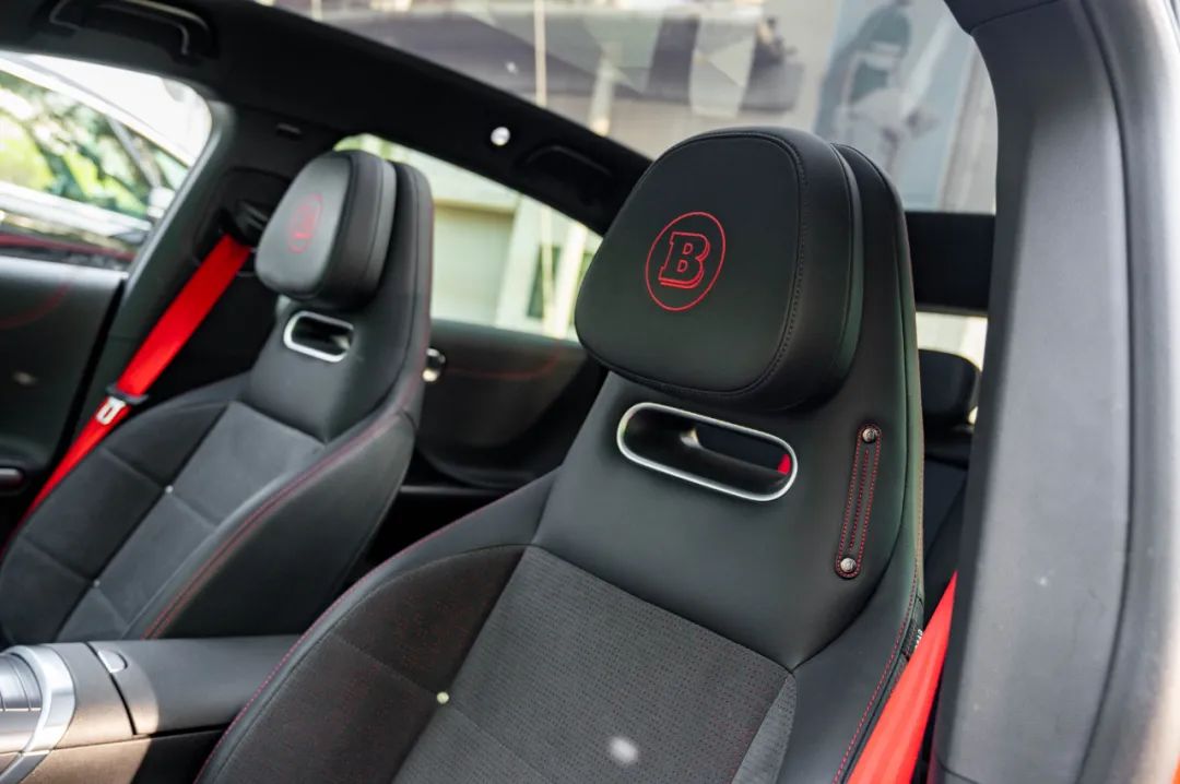 "奔驰标"真香!选它还是小米su7?|brabus_新浪财经_新浪网