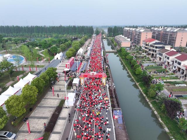 楚韵虾香 奔跑潜江 2024潜江返湾湖马拉松圆满落幕!