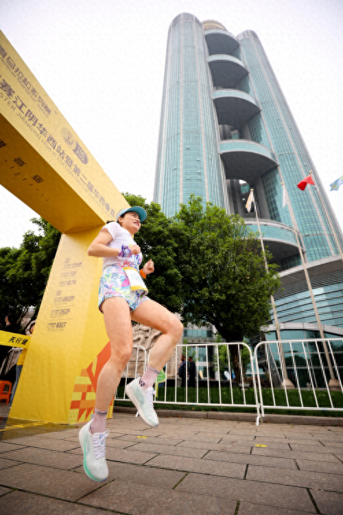 2024年华西村多少人口_从贫困村到“天下第一村”,华西村的兴盛,离不开神秘的(2)