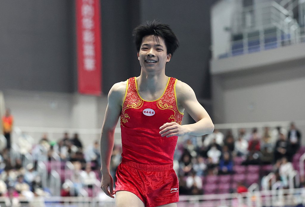 中国蹦床运动员图片