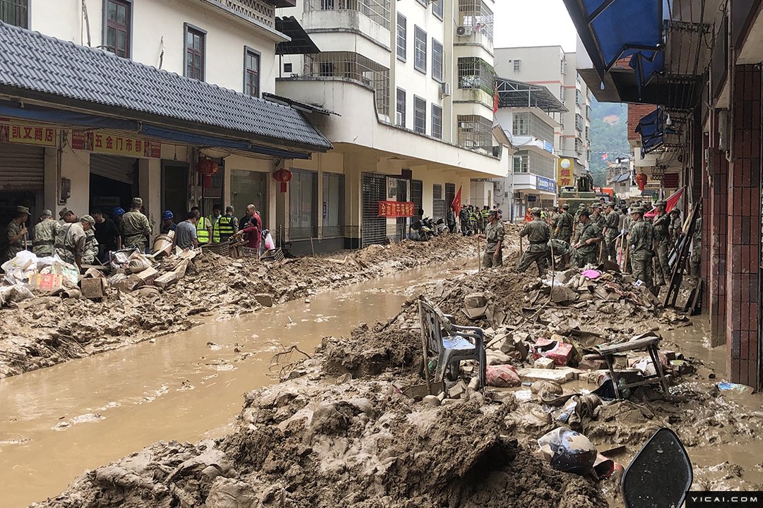 现场直击|广东水灾中的"孤岛"韶关江湾镇:洪水肆虐 各方力量展开救援