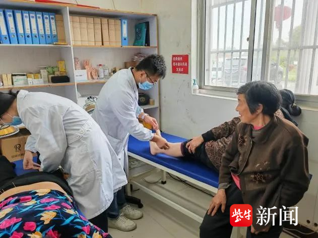 泰兴中医院: 名老中医下基层"传帮带"  打通中医药服务"最后一公里"