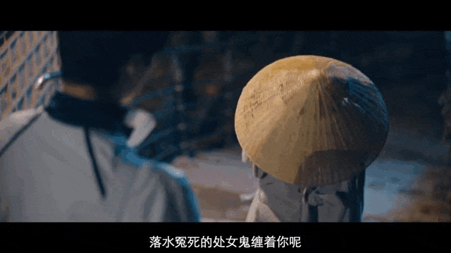 结果恰好善宰出来,小偷跑了,独留小率手拿内裤被当成偷内裤贼.