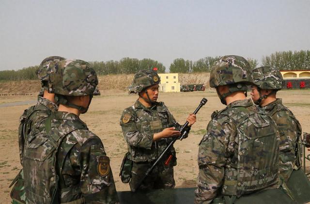 装甲车的"硬核魅力"机动支队某部零距离体验属于接下来就请走进武警