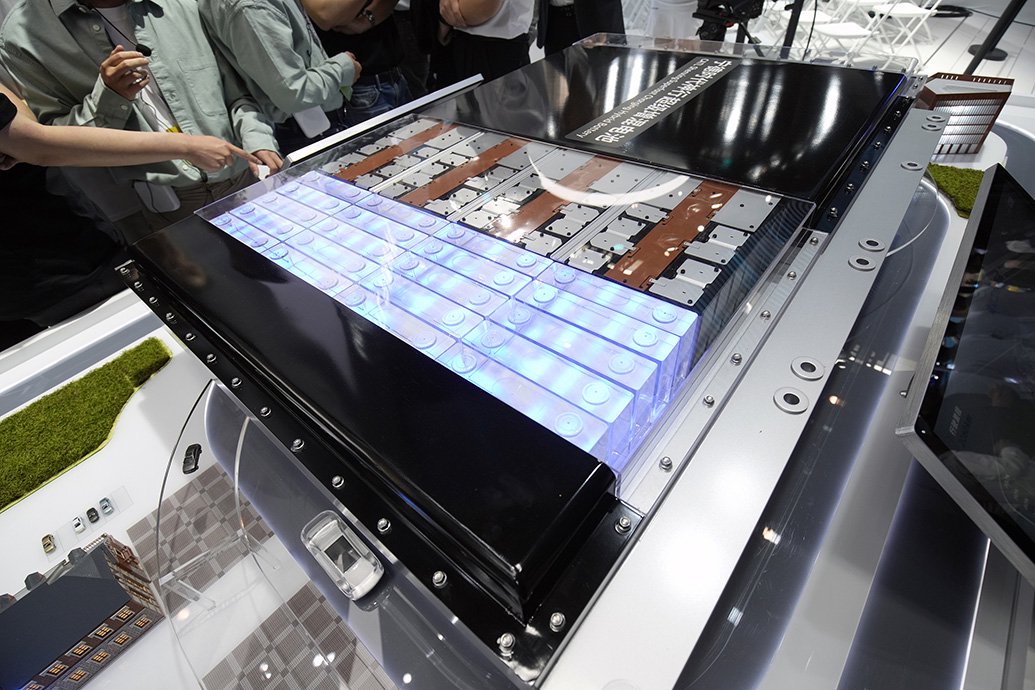 2024年4月25日，北京国际汽车展览会，宁德时代麒麟电池模型。