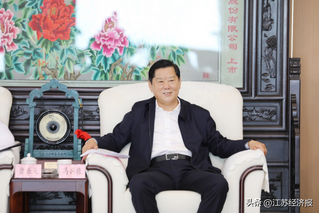 近日,贾汪区委副书记,区长翁乐天一行到徐矿集团考察交流,双方就拓展