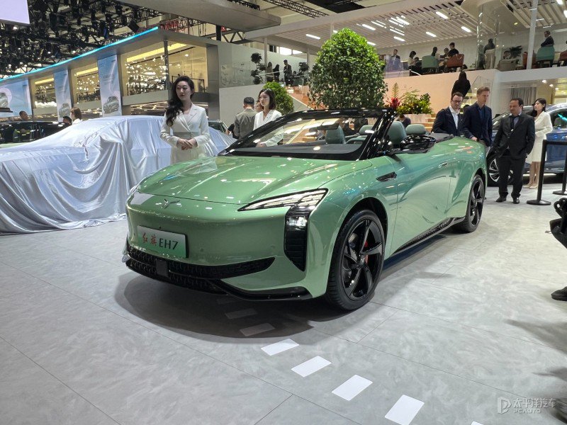 2024北京车展:红旗eh7敞篷版首发亮相