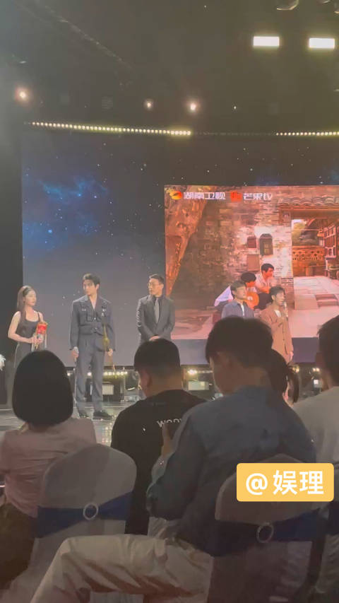 在今天的现场,张开宙导演现场推荐《小巷人家》,这是一部精心打造的电视剧_新浪新闻